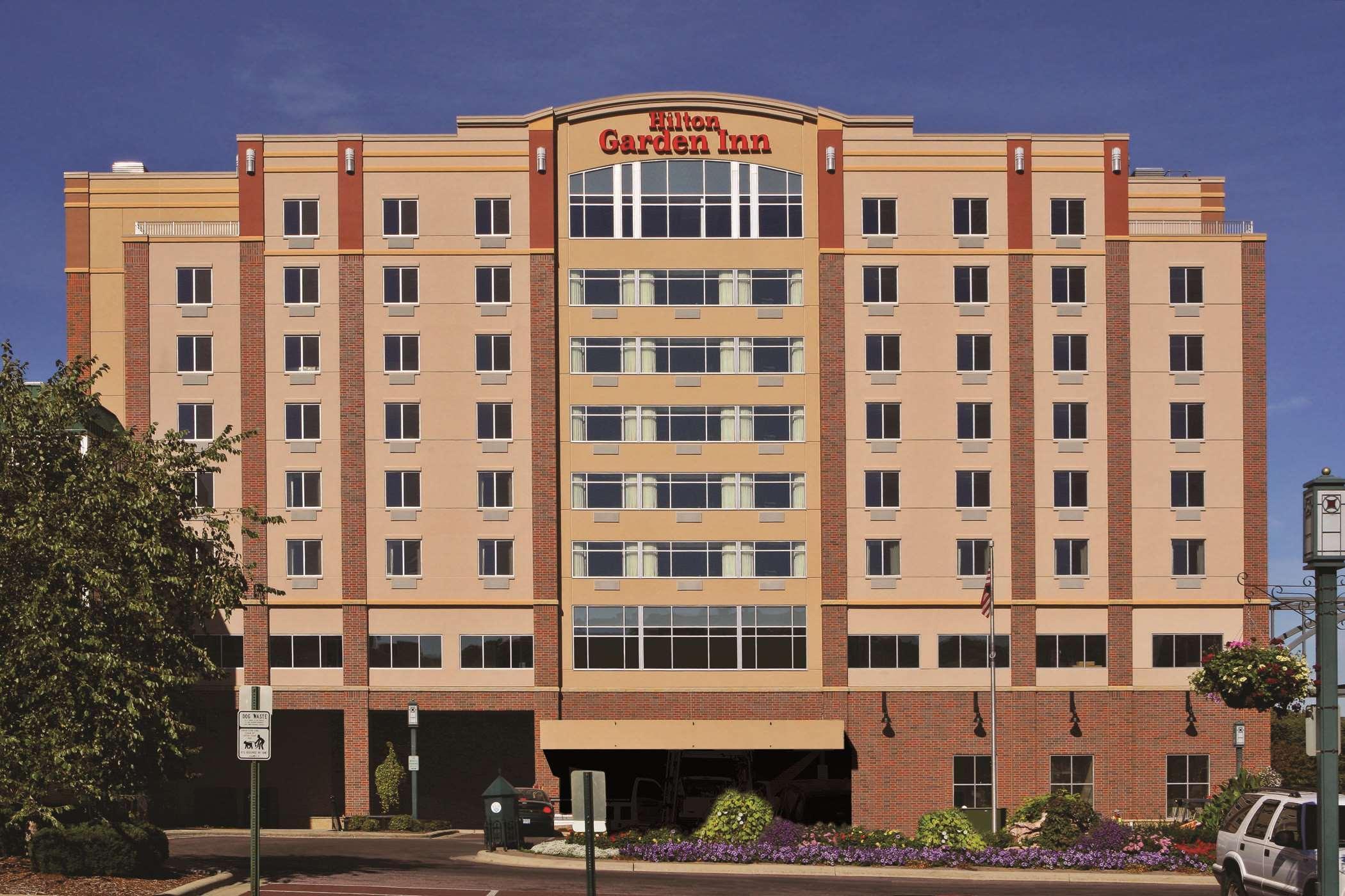 Hilton Garden Inn Mankato Downtown Exteriör bild